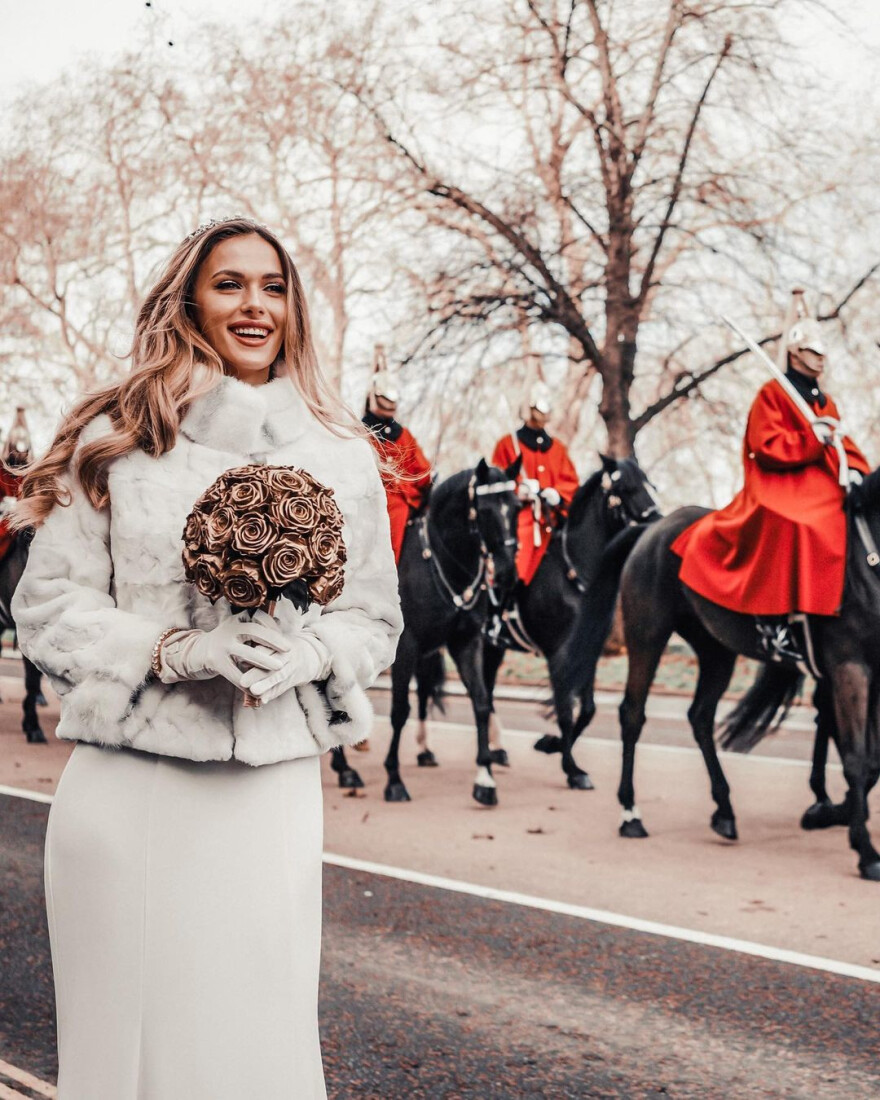 Τέα Πρέλεβιτς: Δημοσίευσε φωτογραφίες από τον γάμο της με Ινδό, μέλος της βασιλικής οικογένειας