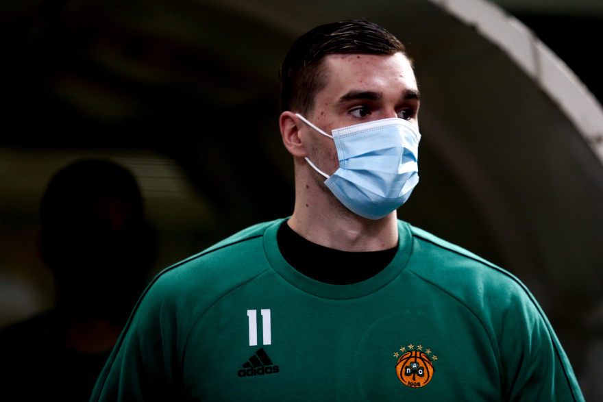 Χεζόνια: Οι πρώτες στιγμές του Κροάτη στο ΟΑΚΑ