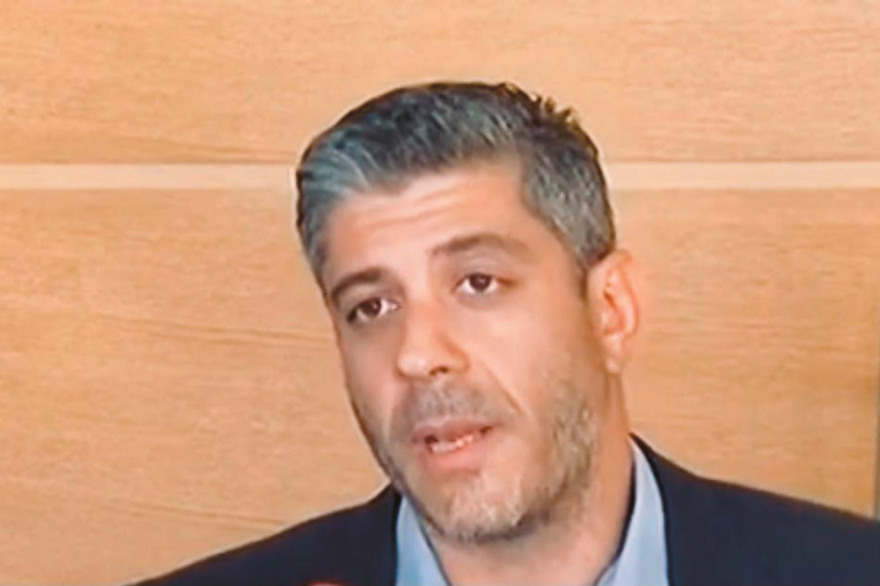 «Με βίασε» καταγγέλλει ο Άνθης - «Συναινετικό σεξ» απαντά ο Στραβοπόδης