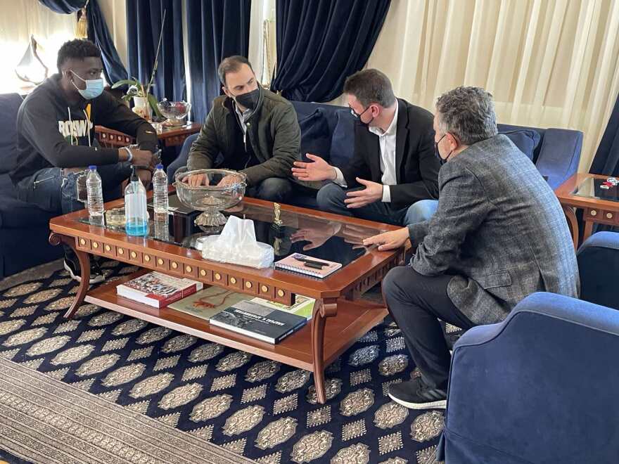 Αλέξανδρος Αντετοκούνμπο: Και ο... μικρός της οικογένειας ζητά την ελληνική ιθαγένεια