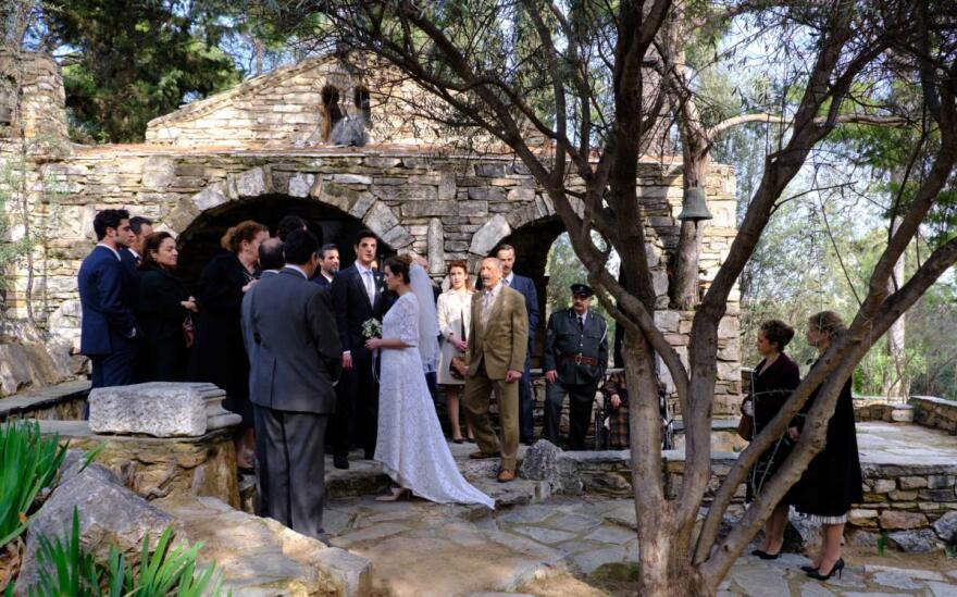 Άγριες Μέλισσες: Η φωτογραφία της Ελένης πριν το γάμο