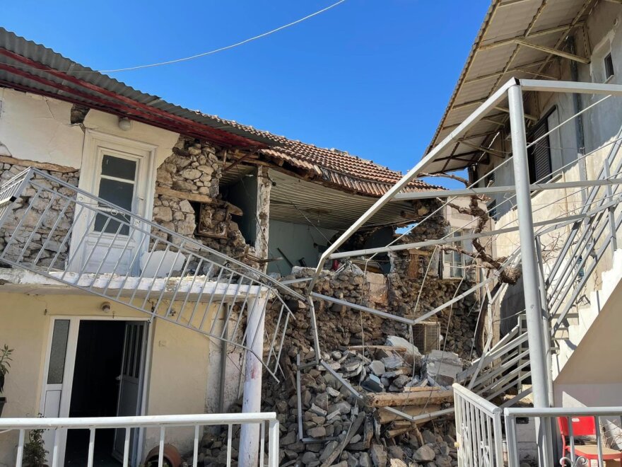 Σεισμός 6 Ρίχτερ στην Ελασσόνα: Δύσκολη νύχτα για τους κατοίκους - Σκηνές σε γήπεδα