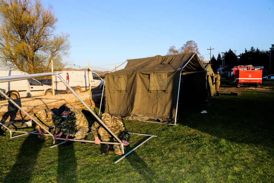 Σεισμός 6 Ρίχτερ στην Ελασσόνα: Δύσκολη νύχτα για τους κατοίκους - Σκηνές σε γήπεδα