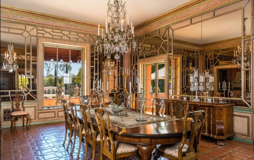 Μπέβερλι Χιλς: Πωλητήριο $119 εκατ. στη βίλα «Beverly House» του Χιρστ - Δείτε φωτογραφίες