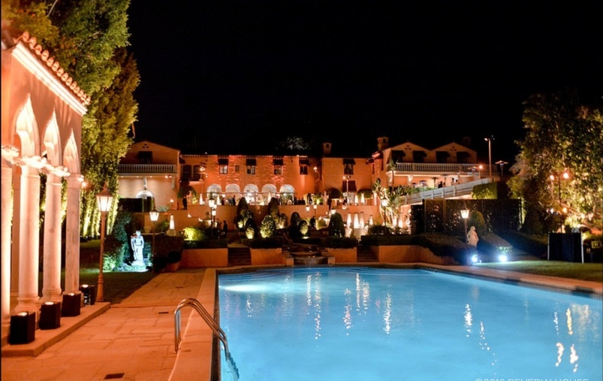 Μπέβερλι Χιλς: Πωλητήριο $119 εκατ. στη βίλα «Beverly House» του Χιρστ - Δείτε φωτογραφίες