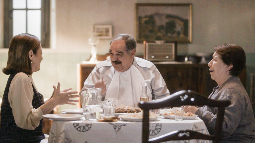 Άγριες Μέλισσες - Νέα επεισόδια και φωτογραφίες: Αρχίζει η δίκη του Βόσκαρη