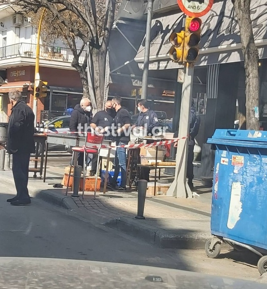 Τσικνοπέμπτη σε καιρό lockdown: Πήραν φωτιά... τα delivery!