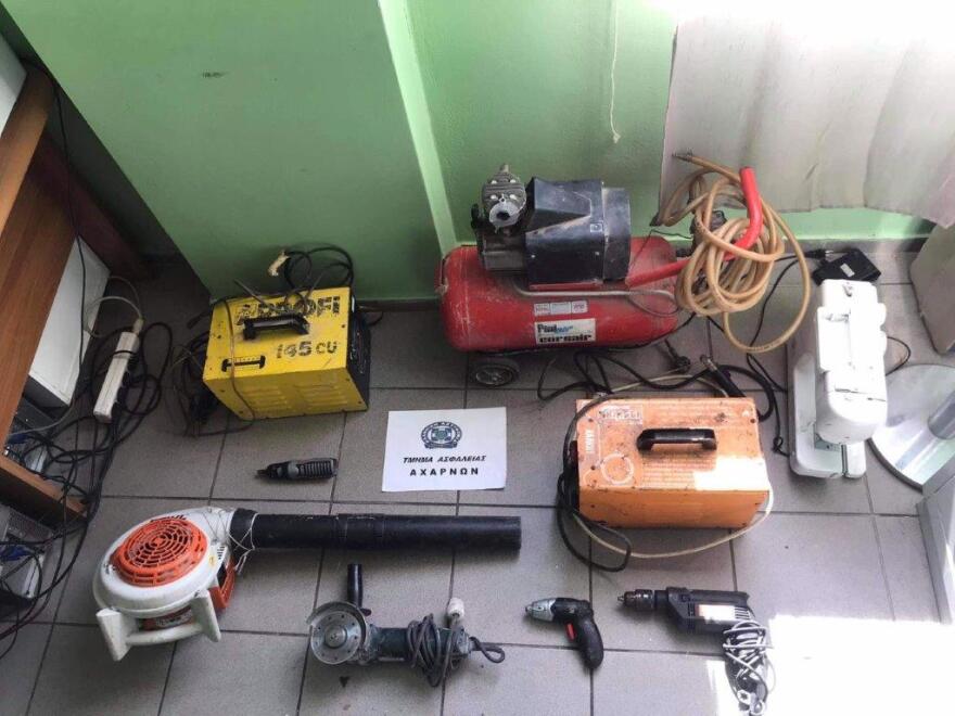 Αχαρνές: Εξαρθρώθηκε εγκληματική ομάδα που «ξάφριζε» σπίτια - Είχε κάνει πάνω από 40 κλοπές