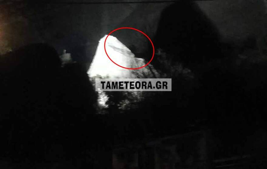 Σεισμός στην Ελασσόνα: Από θαύμα γλίτωσαν σπίτια στα Μετέωρα μετά την αποκόλληση βράχων