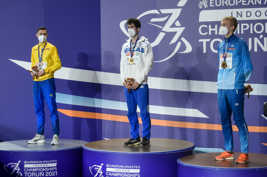 Η απονομή του χρυσού μεταλλίου στον Τεντόγλου