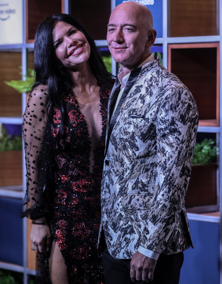 Τζεφ Μπέζος: Η δισεκατομμυριούχος πρώην του, Μακένζι, ξαναπαντρεύτηκε με δάσκαλο