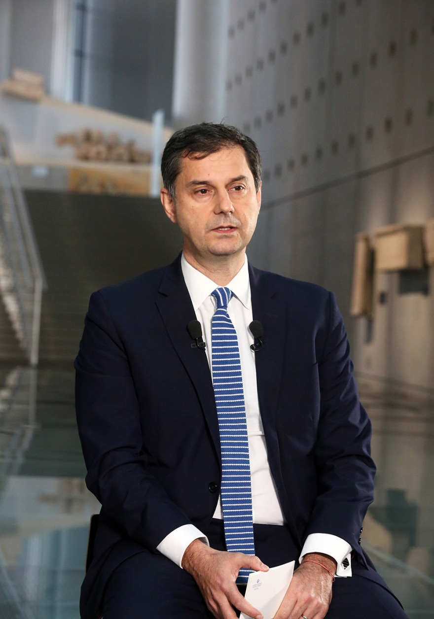 Θεοχάρης: «Στόχος να ανοίξουμε τον τουρισμό έως τις 14 Μαΐου»