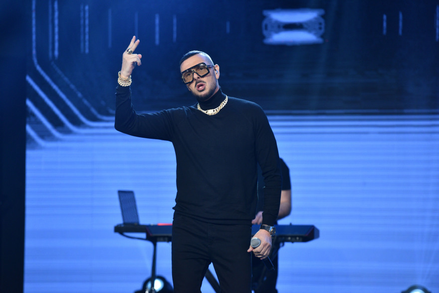 Σπίτι με το MEGA: «Μια νύχτα μόνο» με τον Πάνο Κιάμο