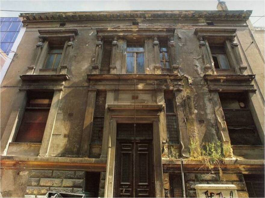 Μέγαρο Τσίλλερ - Λοβέρδου: Η ιστορία του εντυπωσιακού κτιρίου που αποκτά ξανά ζωή - Δείτε φωτογραφίες