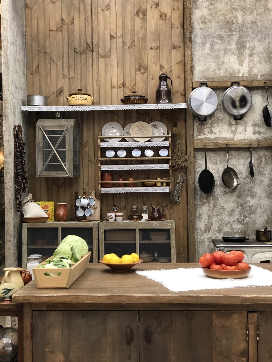 Φάρμα: Δύσκολη η ζωή για τους 14 «αγρότες» - Δείτε φωτογραφίες από τους χώρους