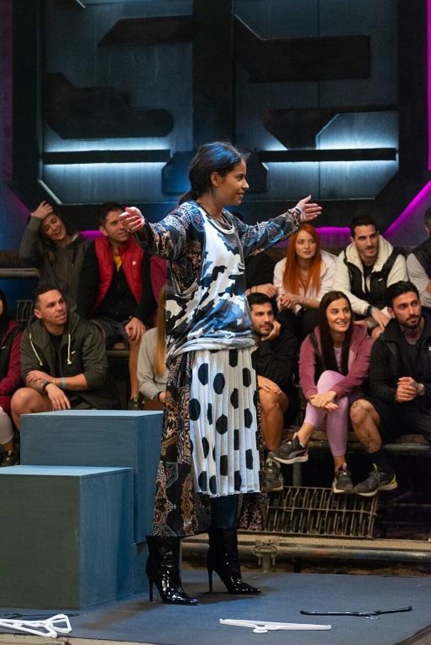 Battle of the Couples: Η ξεκαρδιστική αντίδραση της Μαρίας όταν ο Γιάννης δεν μπορεί να εντοπίσει τα δικά της ρούχα