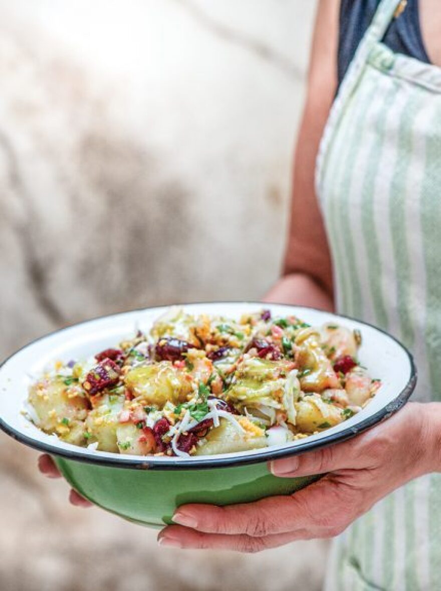 Σήμερα μαγειρεύουμε: Πατατοσαλάτα με λαδολέμονο μαϊντανού