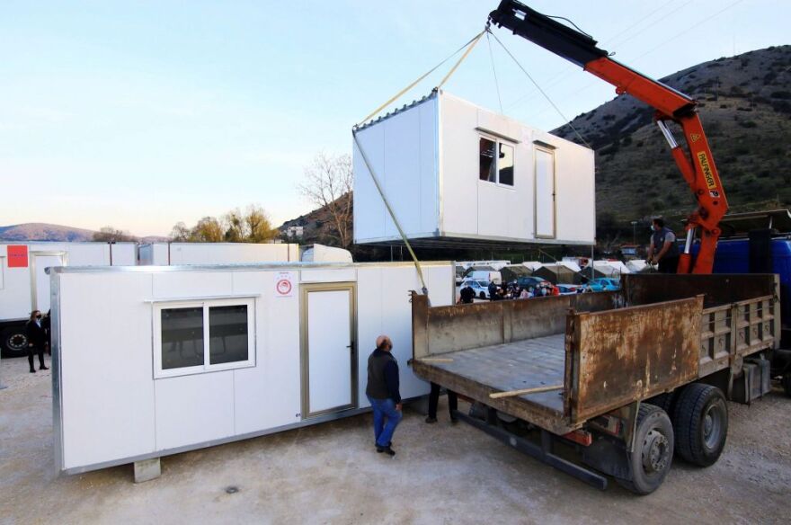 Σεισμός στην Ελασσόνα: Στο πλευρό των σεισμοπαθών ο Ολυμπιακός και ο Βαγγέλης Μαρινάκης