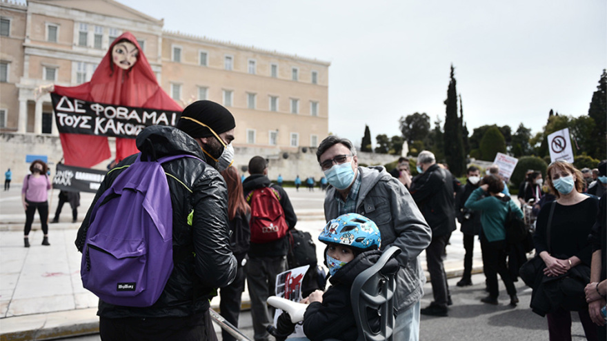 Πορεία καλλιτεχνών στο κέντρο της Αθήνας
