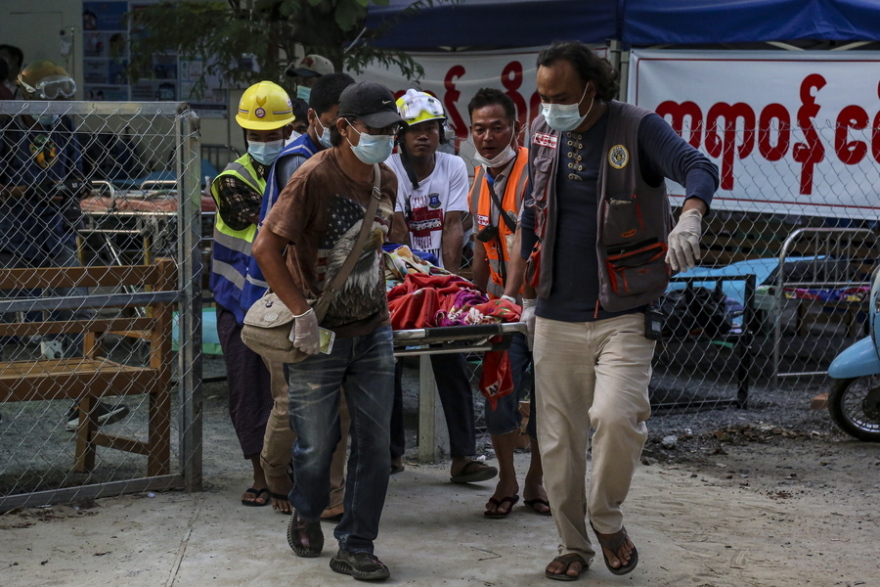 Μιανμάρ: Ένας αστυνομικός και 14 διαδηλωτές νεκροί σε συγκρούσεις