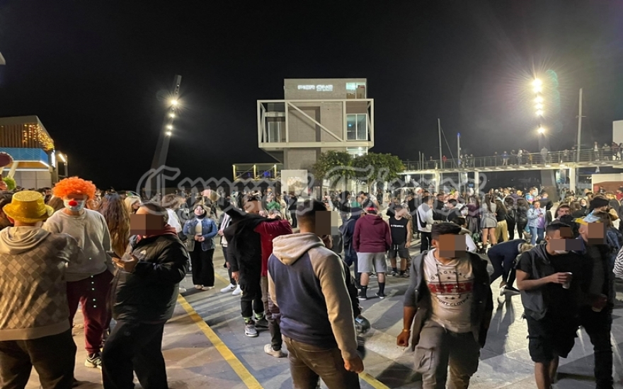 Κύπρος: Συνωστισμός στη Λεμεσό με καρναβαλιστές - Δείτε βίντεο και φωτογραφίες