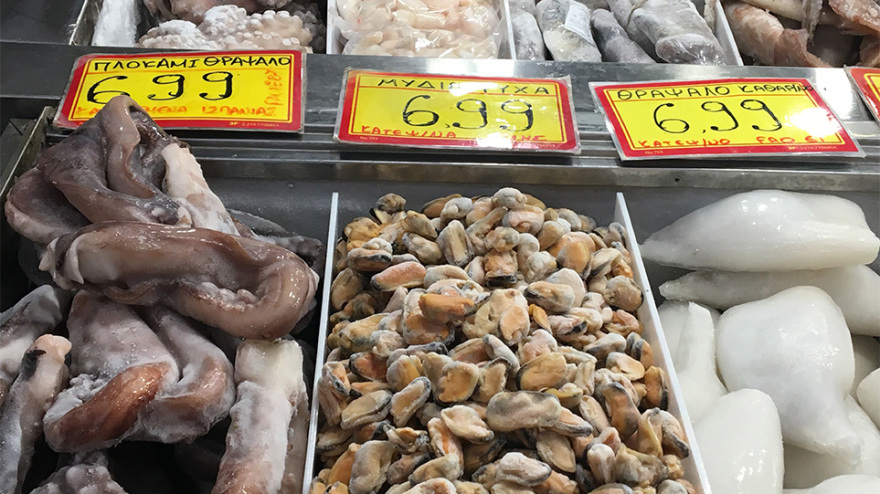 Καθαρά Δευτέρα: Αυξημένη η κίνηση στη Βαρβάκειο - Οι τιμές των σαρακοστιανών