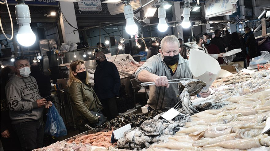 Καθαρά Δευτέρα: Αυξημένη η κίνηση στη Βαρβάκειο - Οι τιμές των σαρακοστιανών