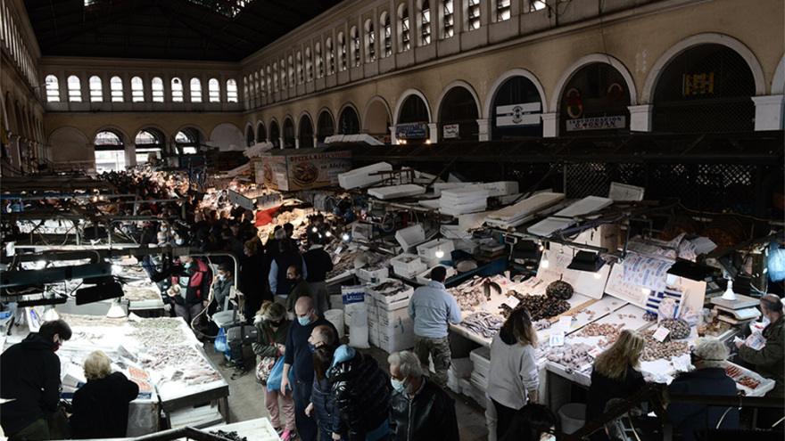 Καθαρά Δευτέρα: Αυξημένη η κίνηση στη Βαρβάκειο - Οι τιμές των σαρακοστιανών