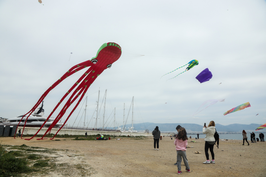 Καιρός: Κακοκαιρία με καταιγίδες, ανέμους και χαμηλές θερμοκρασίες όλη την εβδομάδα - Νέοι χάρτες
