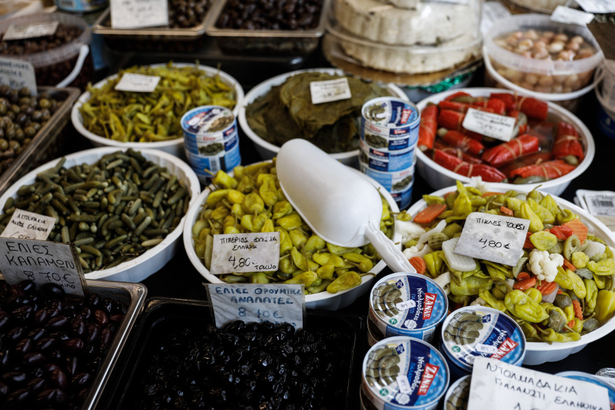 Καθαρά Δευτέρα: Σούπερ μάρκετ, φούρνοι, λαϊκές, ιχθυοπωλεία, Βαρβάκειος - Τι ισχύει - Πόσο κοστίζουν τα θαλασσινά