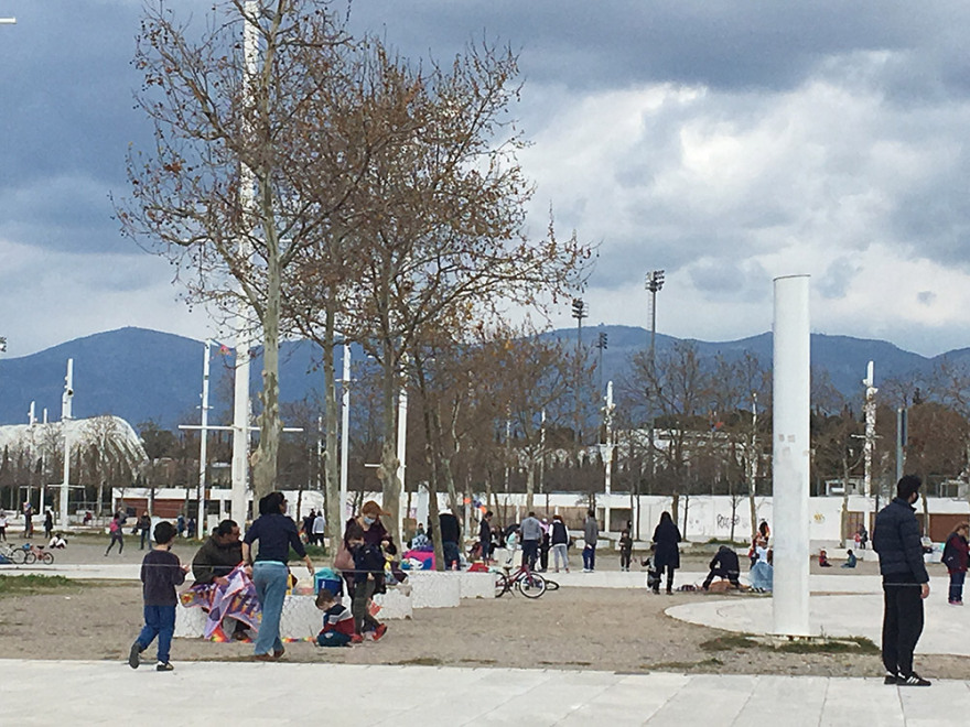 Καθαρά Δευτέρα: Πέταξαν χαρταετό... πριν «χαλάσει» ο καιρός