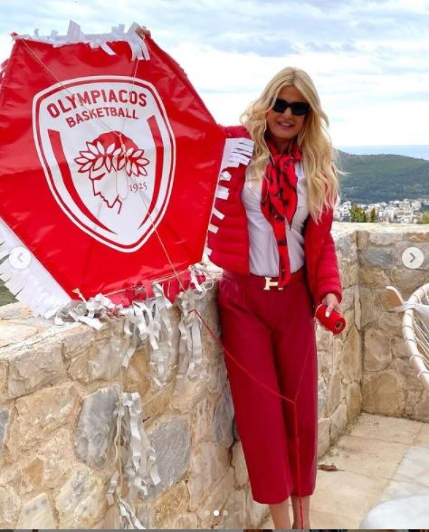 Μαρίνα Πατούλη: Ο χαρταετός της ήταν αφιερωμένος στον Ολυμπιακό - Φωτογραφίες 