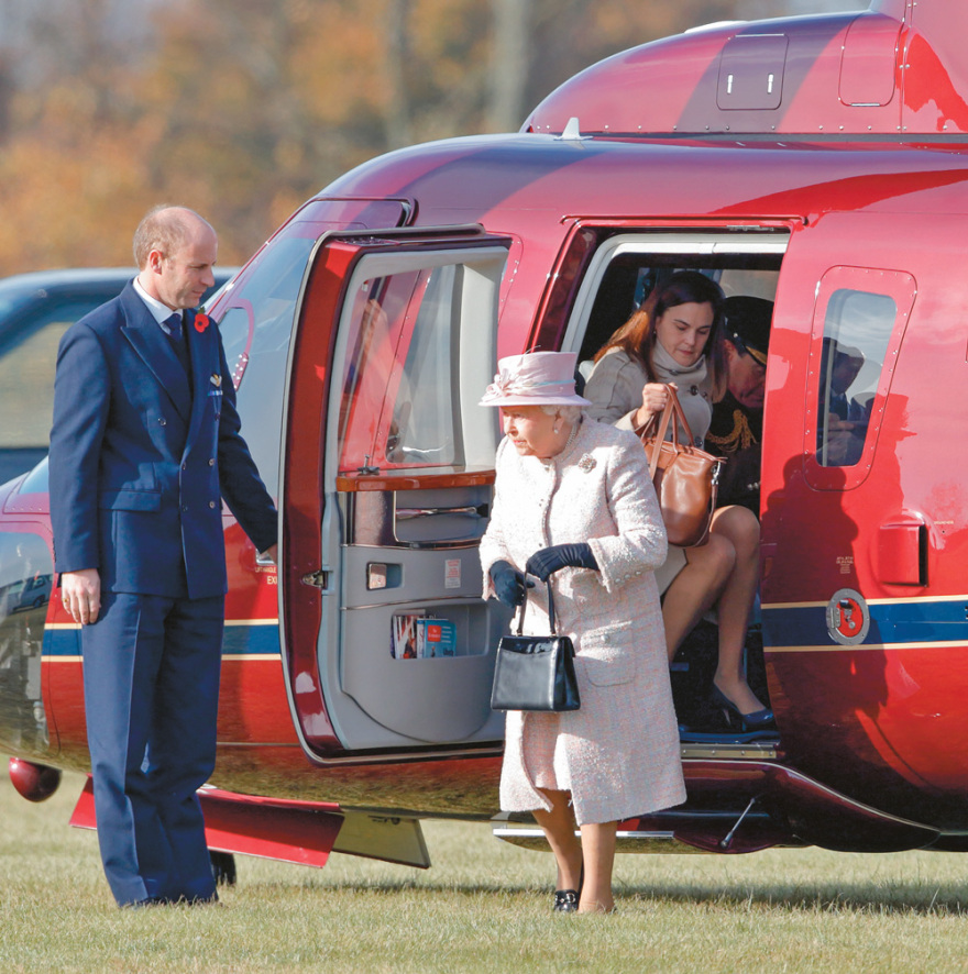 Εφιάλτης για το Μπάκιγχαμ ο «μαύρος πρίγκιπας»