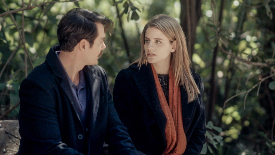 Άγριες Μέλισσες - Νέα επεισόδια και φωτογραφίες: Δρόσω και Κωνσταντής πάνε Παρίσι