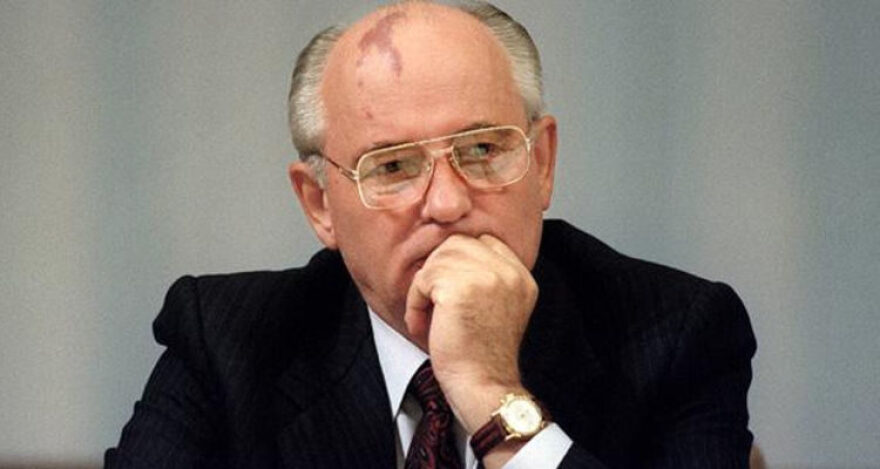 Άι Γουέι Γουέι: Δημιουργεί μνημείο του Γκορμπατσόφ στο Βερολίνο