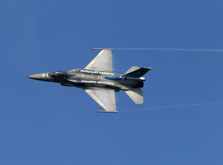 Δοκιμαστικές πτήσεις μαχητικών σήμερα στην Αθήνα εν όψει 25ης Μαρτίου