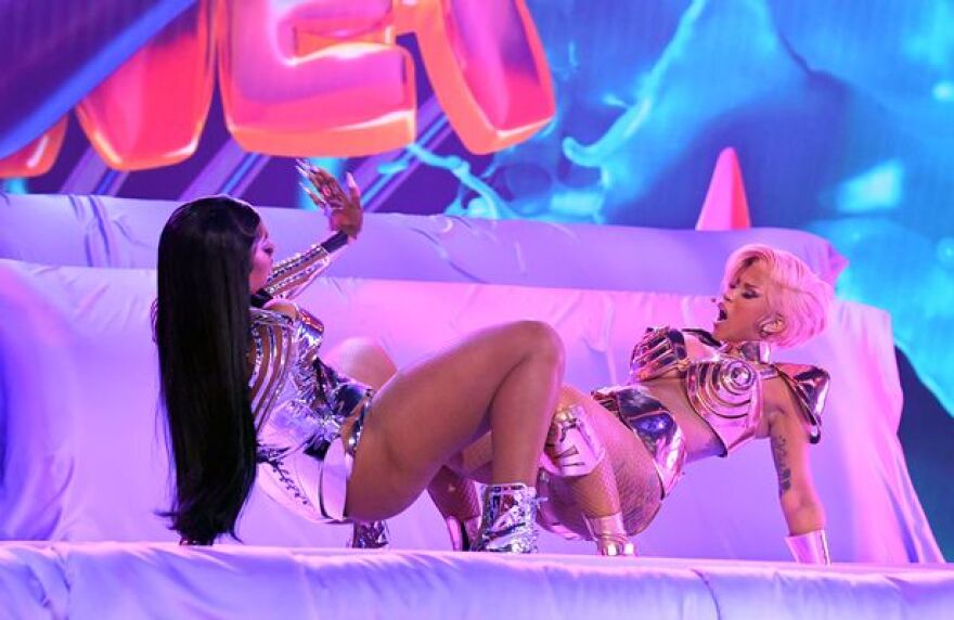 Cardi B: Ξεσπά για τις κριτικές που δέχτηκε για την εμφάνιση της στα Grammy 