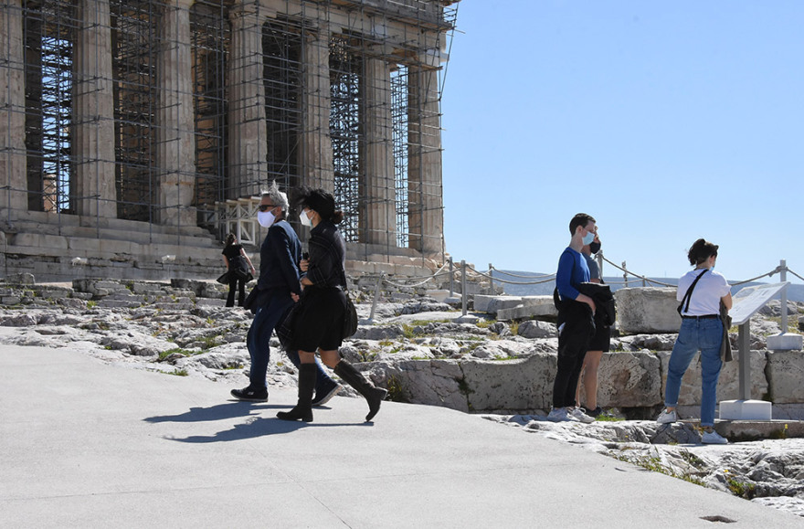 Lockdown: Σήκωσαν ρολά τα κομμωτήρια - Δείτε φωτογραφίες από την επισκέψιμη Ακρόπολη