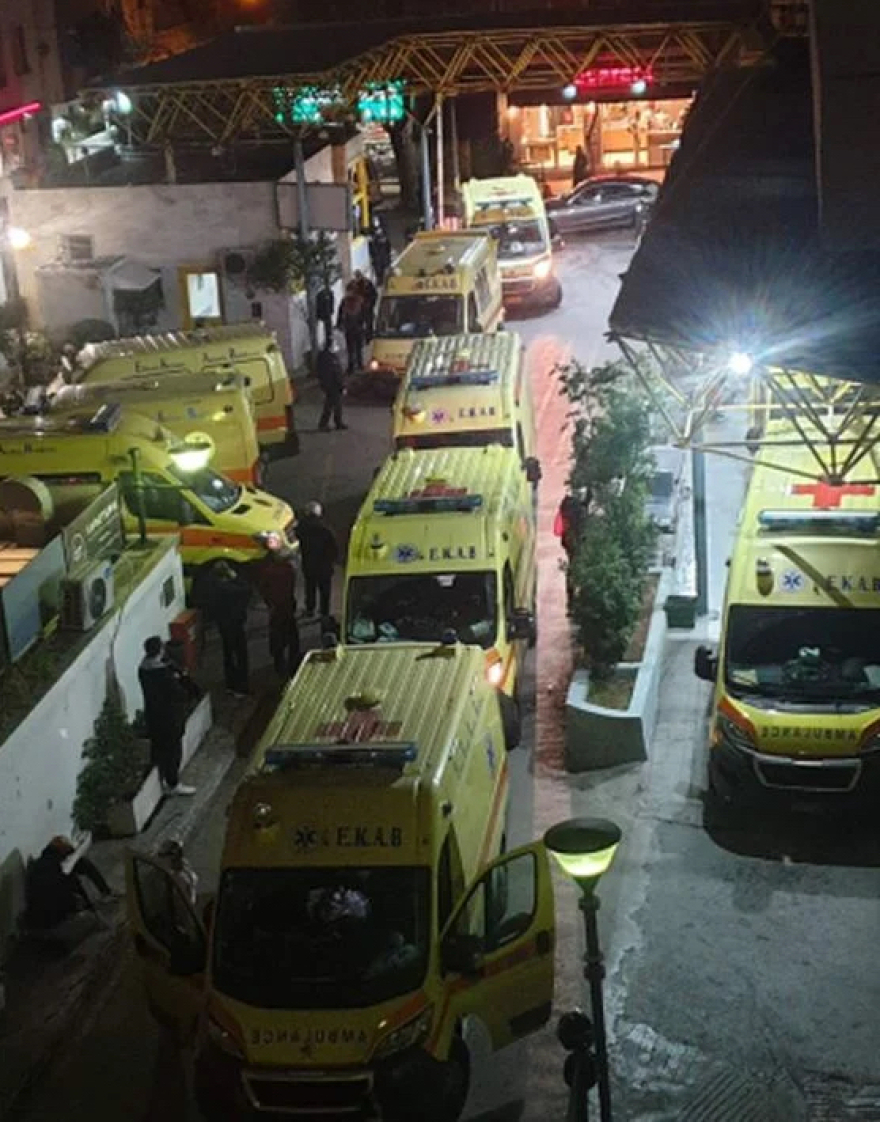 Κορωνοϊός: Εφημερίες «πολέμου» στα νοσοκομεία - 940 εισαγωγές μέσα σε 48 ώρες!