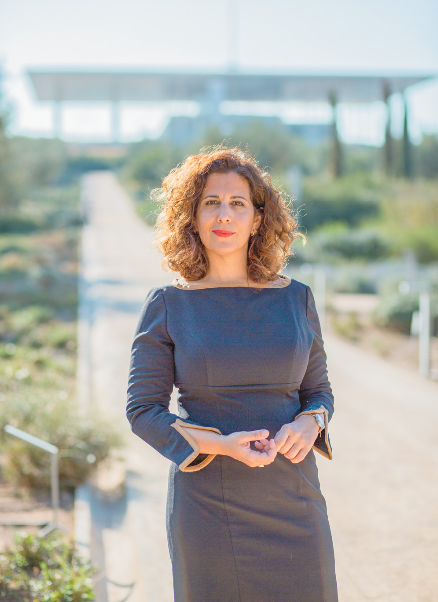 Let’s get... phygital: Η οθόνη μας σκηνή και το σαλόνι μας πλατεία