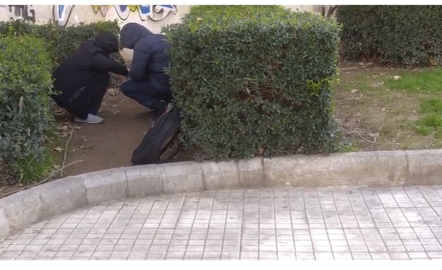 Μετρό Αλεξάνδρας: Το πάρκο έγινε πιάτσα για ναρκομανείς - Βίντεο και φωτογραφίες