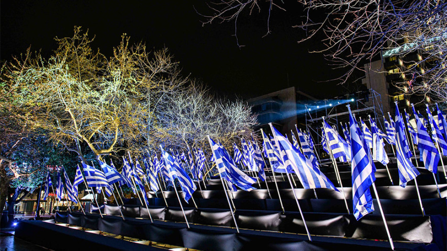 Στα γαλανόλευκα η Αθήνα για την 25η Μαρτίου: Τι θα δούμε στην παρέλαση - «Δρακόντεια» μέτρα ασφαλείας