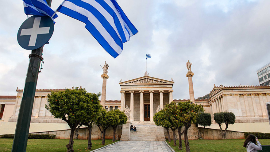 25η Μαρτίου: Στα γαλανόλευκα η Αθήνα ετοιμάζεται να γιορτάσει τα 200 χρόνια από την Ελληνική Επανάσταση