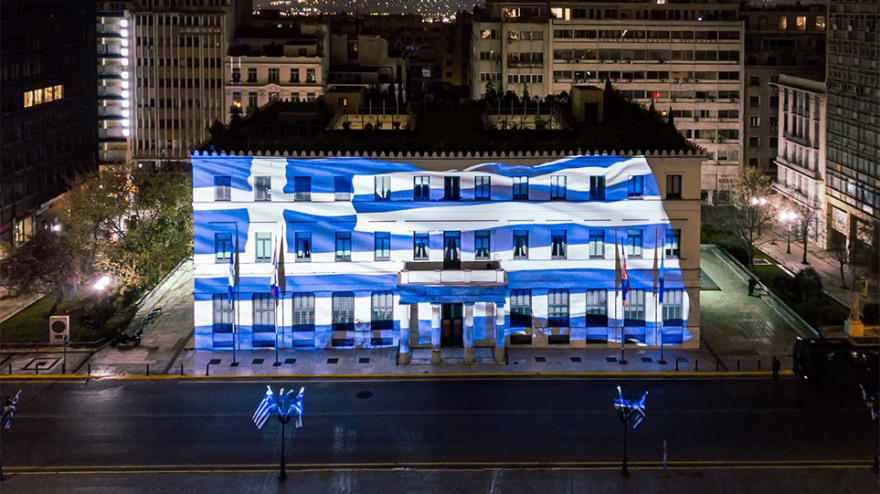 Στα γαλανόλευκα η Αθήνα για την 25η Μαρτίου: Τι θα δούμε στην παρέλαση - «Δρακόντεια» μέτρα ασφαλείας
