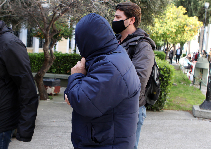 Κλοπή από θυρίδες στο Ψυχικό: Η κινηματογραφική σύλληψη του Βασίλη Γκουρούση - Άφαντα τα κλοπιμαία των €4 εκατ.