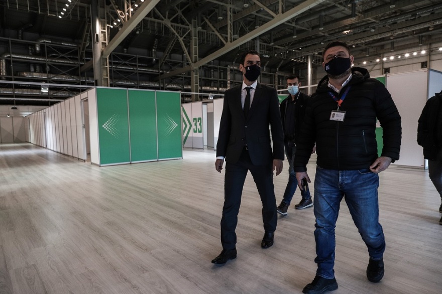 Χαρδαλιάς - Θεμιστοκλέους στα δύο νέα mega εμβολιαστικά κέντρα: «Βήμα - βήμα θα επιστρέψουμε στην κανονικότητα»