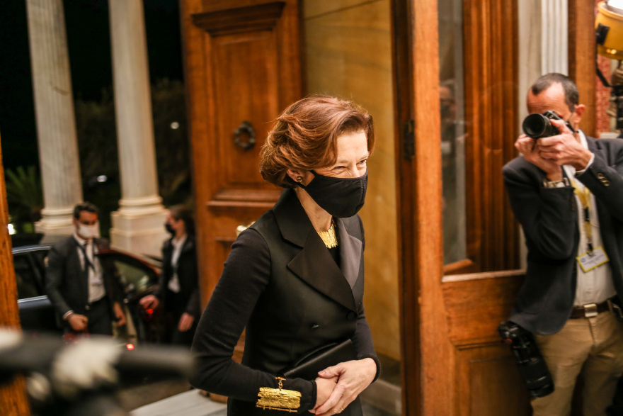 Προεδρικό Μέγαρο - Συγκίνησε ο Κάρολος όταν είπε στα ελληνικά: «Χαίρε ω χαίρε ελευθεριά»