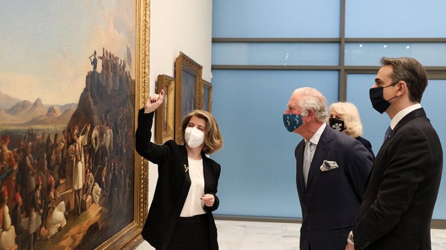 Κάρολος - Καμίλα στην Αθήνα: Οι πρώτες εντυπώσεις τους, τα ρούχα που επέλεξαν και το αυριανό τους πρόγραμμα