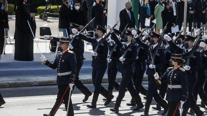 Εντυπωσίασε η μεγαλοπρεπής παρέλαση για τα 200 χρόνια από το 1821