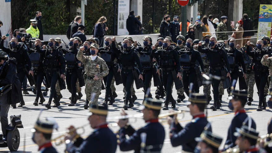 Εντυπωσίασε η μεγαλοπρεπής παρέλαση για τα 200 χρόνια από το 1821